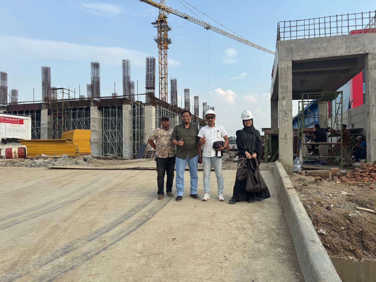 Tim Profesional Lapangan